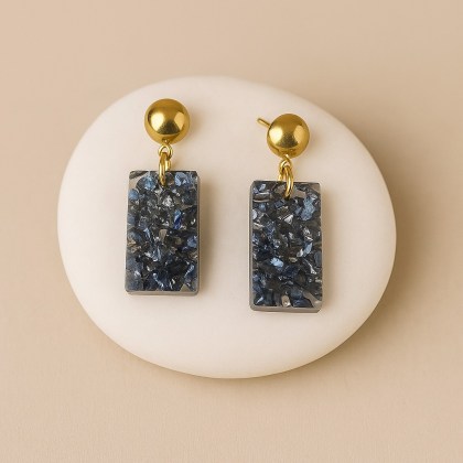 Κομψά σκουλαρίκια με ημιπολύτιμους λίθους σε σκούρο μπλε και μαύρο