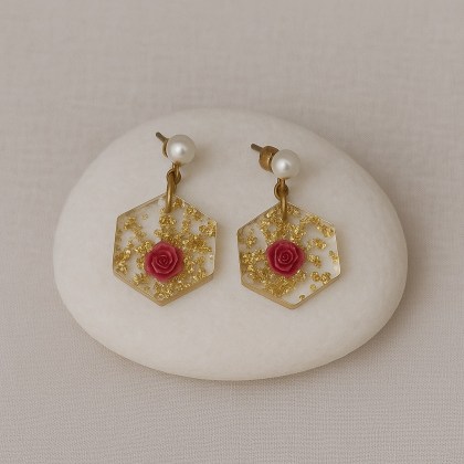 Πολύγωνα σκουλαρίκια με ημιπολύτιμους λίθους και 3D λεπτομέρειες